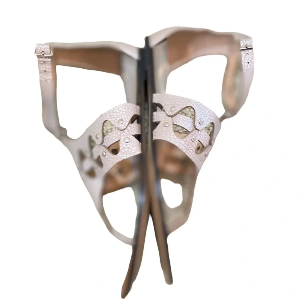 Vince Camuto gladiator leather sandal metalllic champagne silver flat wedge 7.5 - Picture 7 of 10